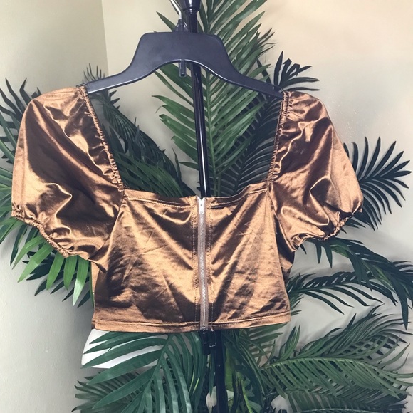 Satin crop blouse - Picture 3 of 3